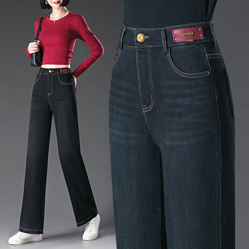 Дънкови панталони с прав силует, висока талия; деним памук 50-70% и еластан <30%; панели пачворк; пролет 2025