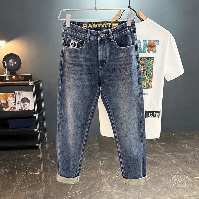 Muške traperice s izvezenim detaljima – Slim-Fit, retro ravnog kroja, zip, mikroelastični poliester