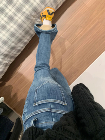 Traperice s visokim strukom, šire nogavice, denim s pamuk-polyester smjesom, debeli materijal, baršunasta podstava