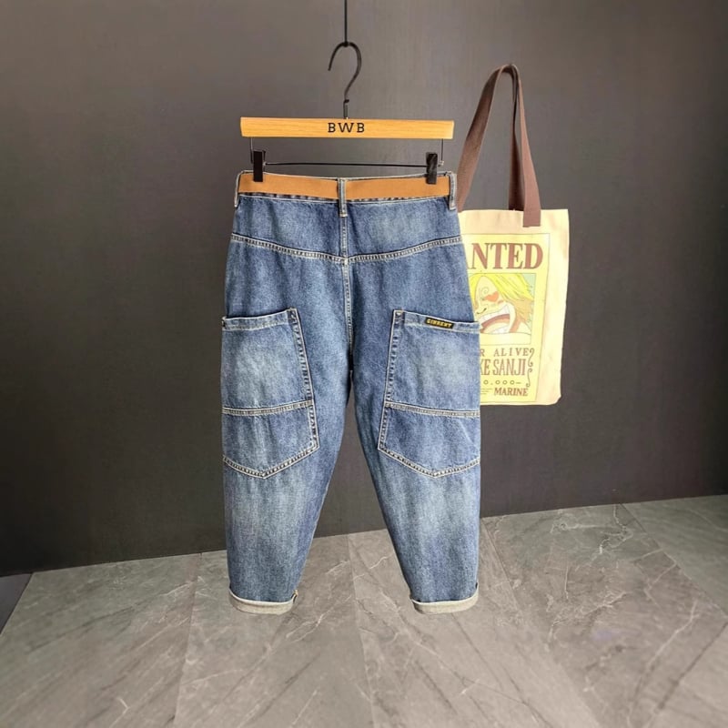 Muške traperice ravnog kroja, srednja struka, zatvaranje na gumbe, pamuk denim, izlizani izgled