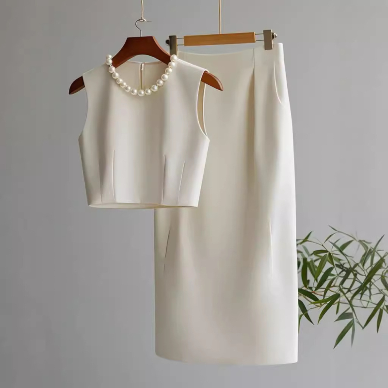 Set costum fustă fără mâneci — uni, fustă midi, poliester cu spandex, 70–80% poliester