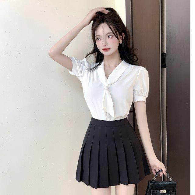 Divdaļīgs biroja komplekts: top ar īsām piedurknēm un plisēta svārka, Chenille audums ar elastānu 50–70%, biroja stils, pavasaris 2025