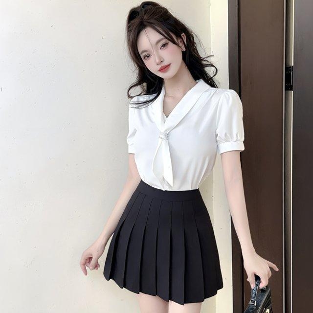 Divdaļīgs biroja komplekts: top ar īsām piedurknēm un plisēta svārka, Chenille audums ar elastānu 50–70%, biroja stils, pavasaris 2025