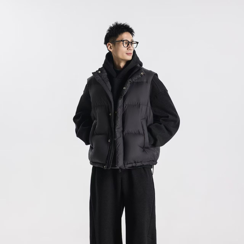 Puffer vest sa zipom i stojećim ovratnikom, 86–90% guščji down, nadjev 100–150 g, najlonska vanjska strana