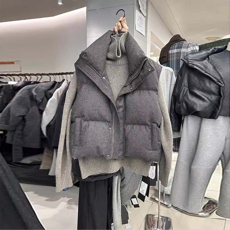 Ženski bezrukavni prsluk s polo ovratnikom, Chenille tkanina, ispun od imitacijske svile i pamuka, prednji zatvarač, redovna duljina