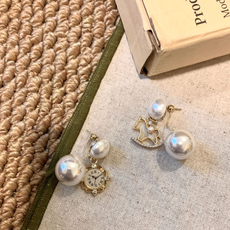 Cercei Qingzhi – aliaj, formă inimă și geometrică, placare electrolitică, tijă din titan