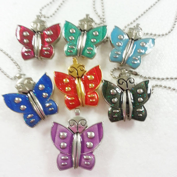 Pillangó motívumos zsebóra medál, retro dizájn, kvarc Huachen mozgás, analóg kijelző, három mutató, világidő, ötvözet tokozás