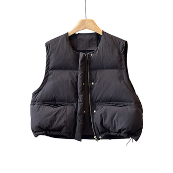 Vesta din nylon cu umplutură de bumbac, lungime scurtă, guler rotund, fermoar, croială lejeră