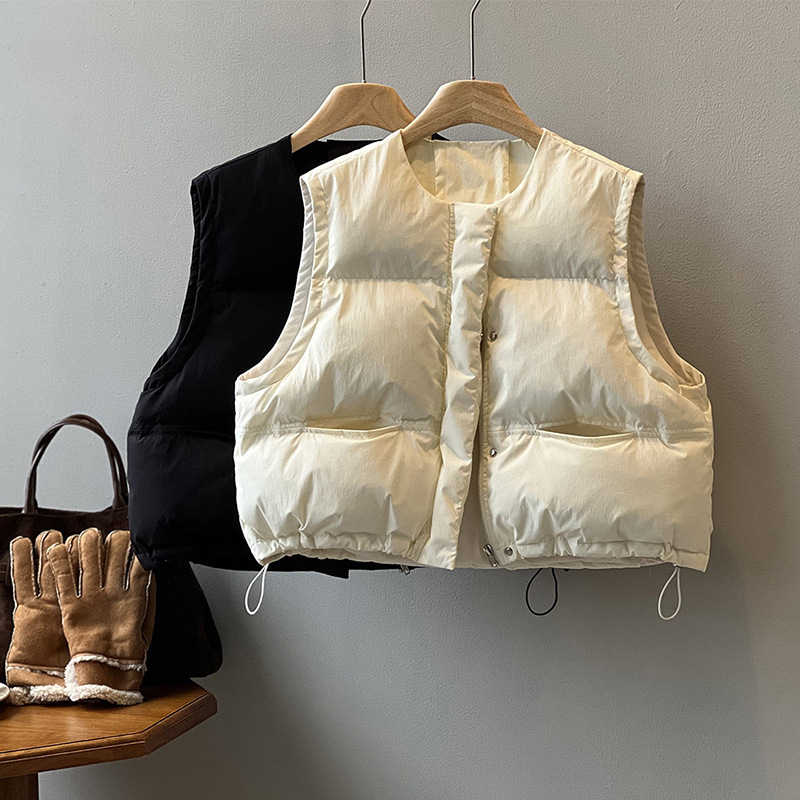 Vesta din nylon cu umplutură de bumbac, lungime scurtă, guler rotund, fermoar, croială lejeră