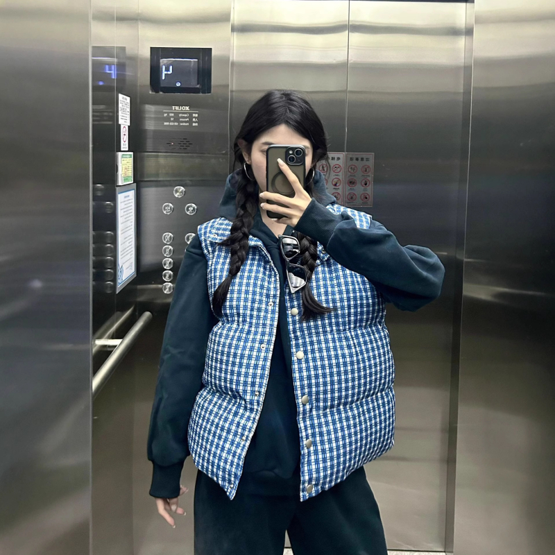 Ženska poliesterova vesta bez rukava, sa stojećim ovratnikom, geometrijski uzorak, debeli punjenje, zatvarač