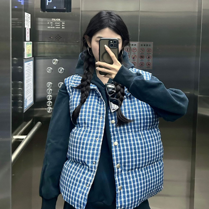 Ženska poliesterova vesta bez rukava, sa stojećim ovratnikom, geometrijski uzorak, debeli punjenje, zatvarač