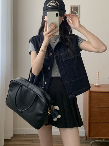 Ženski pamučno-poliesterni prsluk s polo ovratnikom i kopčama, jesen 2025, ležerni japansko-korejski stil