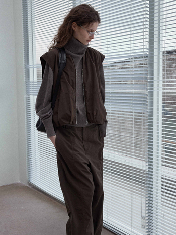 Vesta od pamuka i vune s plisiranim dizajnom cvjetnih pupova, okrugli izrez, prednji zatvarač, regularna duljina, za odrasle žene, elegantan gradski stil (M9222)