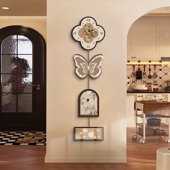 Četrpaneļu bezrāmju dekoratīvais sienas gleznojums ar tauriņu pulksteni, kristāla porcelāna drukāšana, inkjet drukāšana, retro noskaņa, piemērots viesistabai, guļamistabai un restorānam