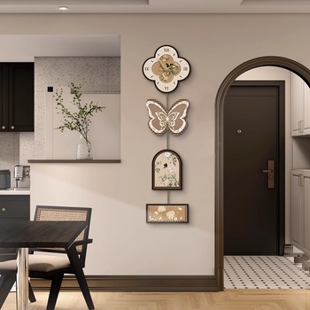 Četrpaneļu bezrāmju dekoratīvais sienas gleznojums ar tauriņu pulksteni, kristāla porcelāna drukāšana, inkjet drukāšana, retro noskaņa, piemērots viesistabai, guļamistabai un restorānam