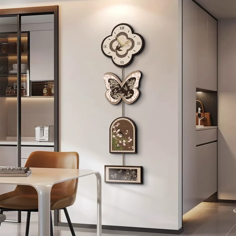 Četrpaneļu bezrāmju dekoratīvais sienas gleznojums ar tauriņu pulksteni, kristāla porcelāna drukāšana, inkjet drukāšana, retro noskaņa, piemērots viesistabai, guļamistabai un restorānam