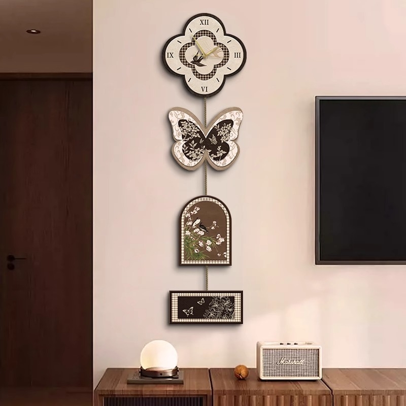 Četrpaneļu bezrāmju dekoratīvais sienas gleznojums ar tauriņu pulksteni, kristāla porcelāna drukāšana, inkjet drukāšana, retro noskaņa, piemērots viesistabai, guļamistabai un restorānam