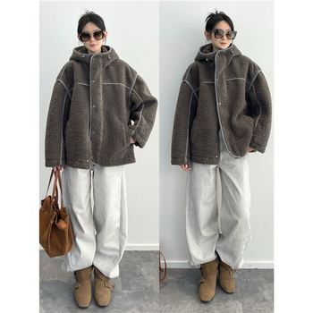 Geacă damă cu glugă, exterior poliester, umplutură din bumbac, fermoar, grosime superioară, croială lejeră