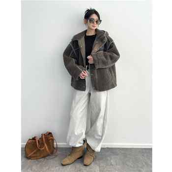 Geacă damă cu glugă, exterior poliester, umplutură din bumbac, fermoar, grosime superioară, croială lejeră