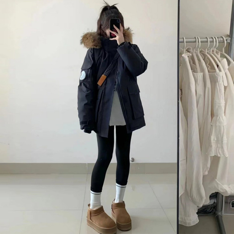 Ženski srednje dug kaput s krznim ovratnikom, Silk Cotton punjenje, široka silueta, prednji zip, 3D uzorak