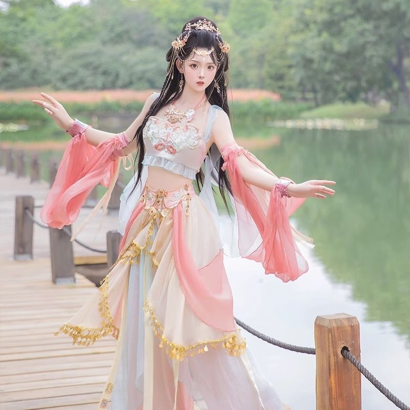 Hanfu haljina s motivom Dunhuang leteće Apsare i egzotičnog Dai etničkog plesnog stila; poliester tkanina; sadržaj poliester 90–95%; nepeglana obrada