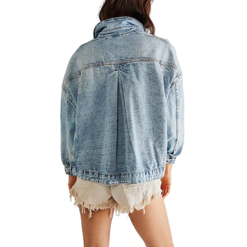 Ženska traper jakna - dugi rukavi, poluotvoren ovratnik, denim tkanina, regularni kroj, gradski stil putovanja