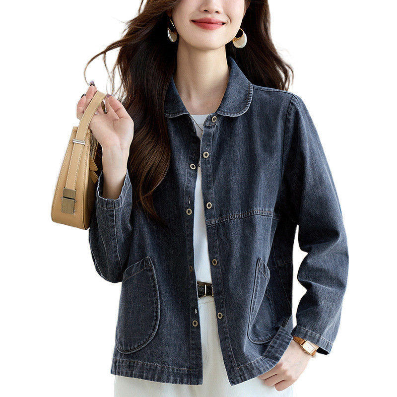 Moteriška trumpa džinsinė striukė su polo apykakle, laisvas siluetas, denim/medvilnės mišinys, pavasaris 2025