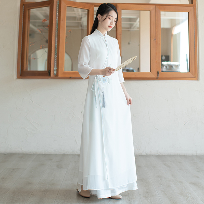Hímzett chiffon-poliészter ruha, kínai ihletésű Zen teás stílusban, nyár 2023