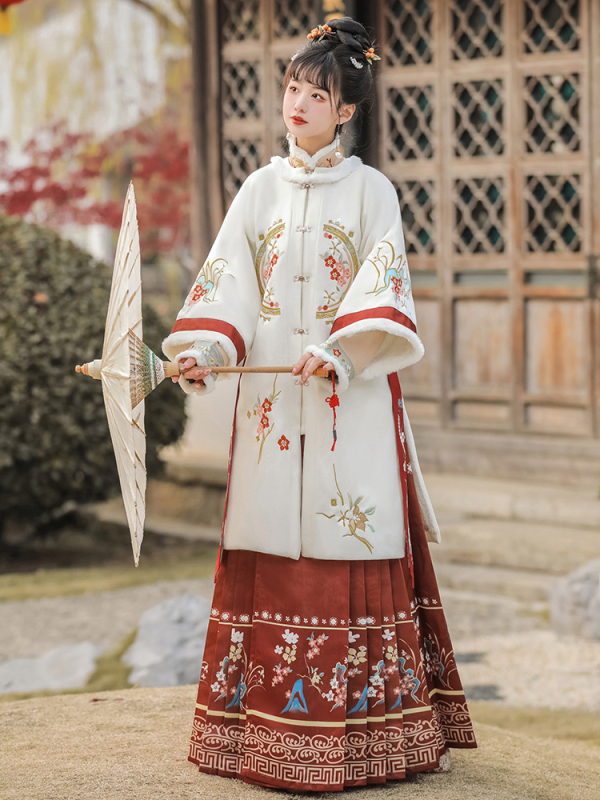 Női Hanfu szett: 90–95% pamut, hímzés, kerek nyakú dzseki álló gallérral és Mamian szoknya, Cicada Pei