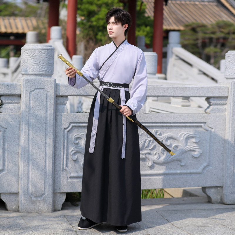 Háromrészes férfi kínai stílusú öltöny sárkányos köpenyével, fő anyag: kecskebőr, fő összetevők: 10, 2023 tavasza