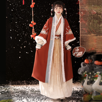 Hanfu női téli szett hosszú kabáttal és pliszírozott szoknyával - poliészter-pamut keverék, pamut tartalom 30-50%, 2023 tavasz