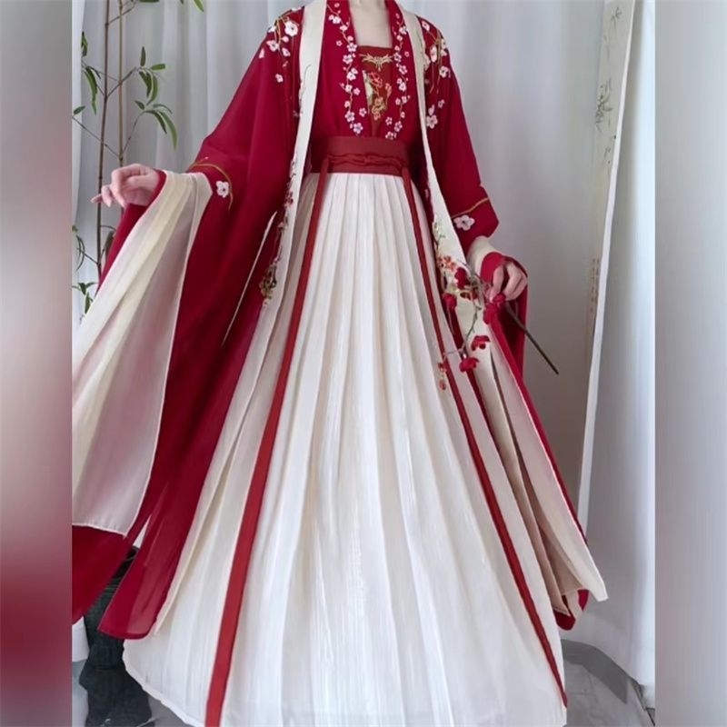 Hanfu öt darabból álló készlet Song-dinasztia hímzéssel, chiffon anyag, regenerált cellulóz rost 50-70%