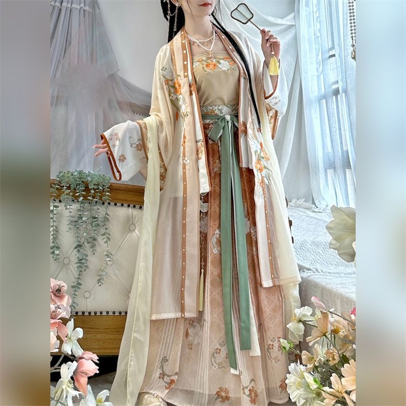 Song-dinasztia Hanfu hímzett derékig érő öt darabos készlet, sifon anyag, poliészter 30–50%