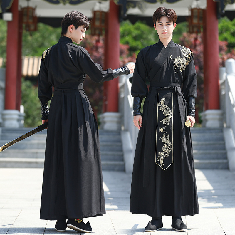 Férfi jelmez kínai stílusban kard előadásokhoz, ősi dizájn, vonzó és domináns. Anyag: pamutfonal; Fő anyag: poliészter; Poliészter tartalom: kevesebb mint 30%; Szezon: 2022 nyár.