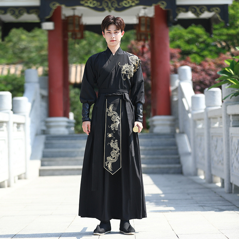 Férfi jelmez kínai stílusban kard előadásokhoz, ősi dizájn, vonzó és domináns. Anyag: pamutfonal; Fő anyag: poliészter; Poliészter tartalom: kevesebb mint 30%; Szezon: 2022 nyár.