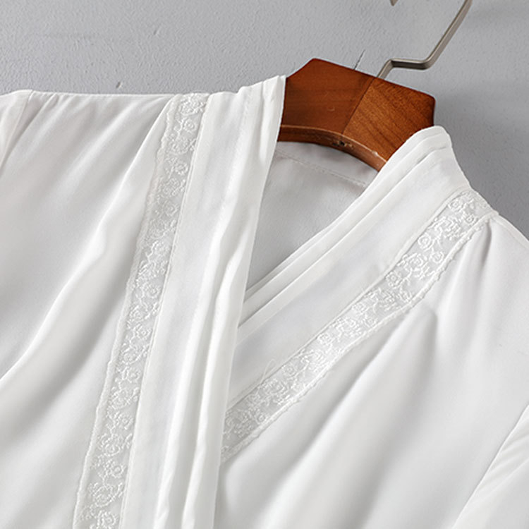 Hanfu hosszú ruha hét részű ujjaival, V-nyakú és fűzőzárás - poliészter crepé szövet, kémiai rostok keveréke, karcsú szabás