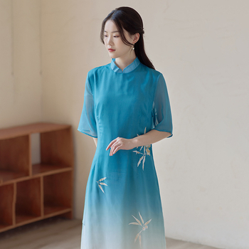 Chiffon rövid ujjú ruha hímzéssel, retro kínai stílus, poliészter keverék 30–50% (2023 tavasz)