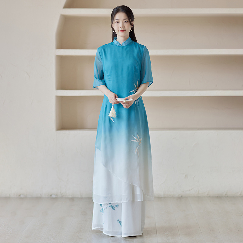 Chiffon rövid ujjú ruha hímzéssel, retro kínai stílus, poliészter keverék 30–50% (2023 tavasz)