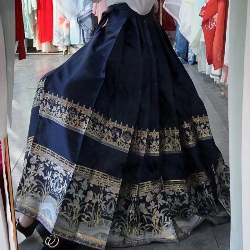 Hanfu szoknya drótos anyagból, meleg pecsételési részlettel, ihlette a Han-dinasztia