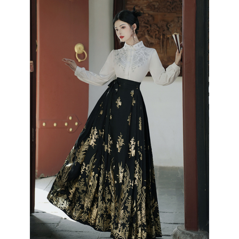 Quchi Hanfu-inspirirani komplet s vezom, dugi rukavi, džakard, zlatni otisci detalja, 95% poliester
