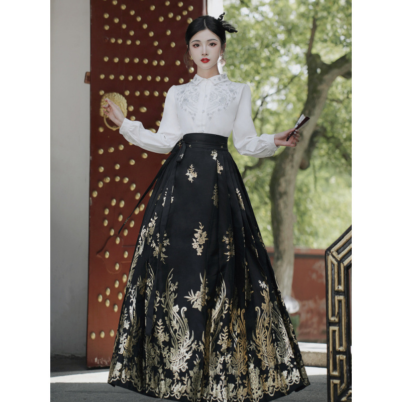 Quchi Hanfu-inspirirani komplet s vezom, dugi rukavi, džakard, zlatni otisci detalja, 95% poliester