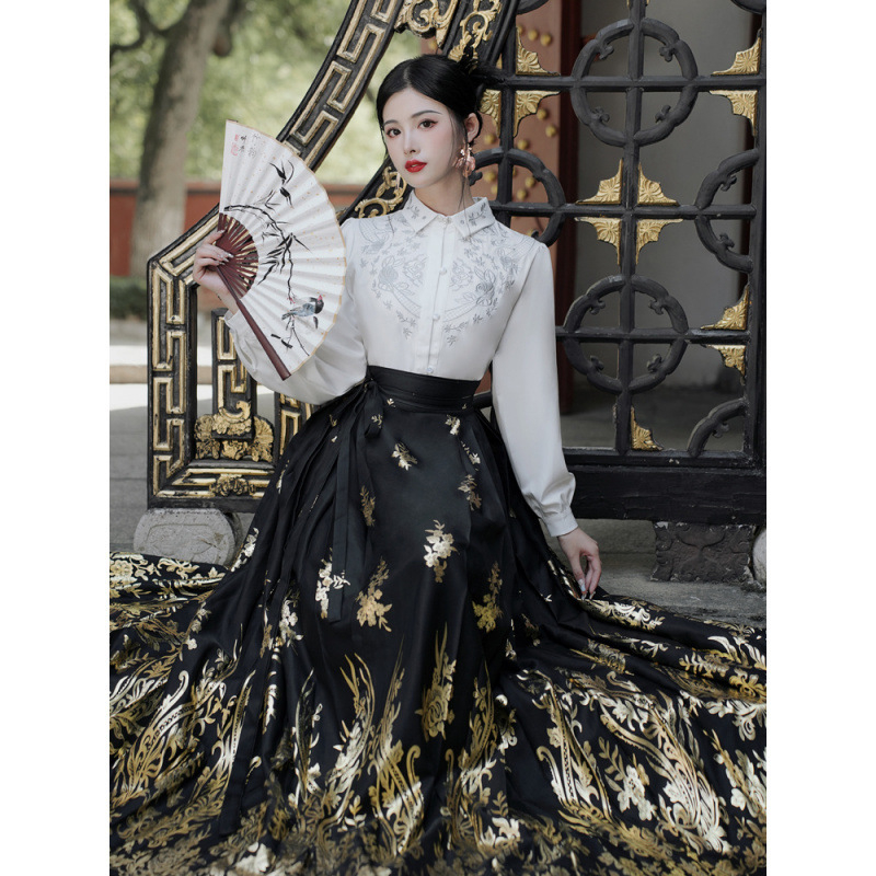 Quchi Hanfu-inspirirani komplet s vezom, dugi rukavi, džakard, zlatni otisci detalja, 95% poliester