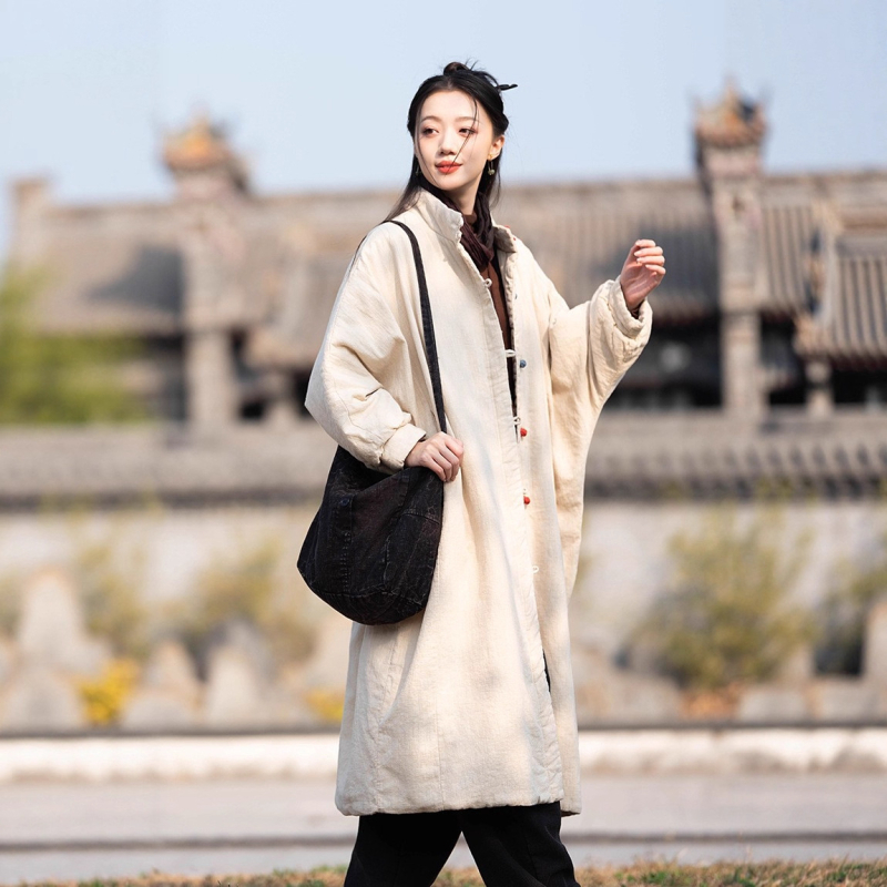 Női téli pamutkabát, tömött quiltelt bélés, koronggombos részlet, laza, hosszú fazon, 80–90% pamut