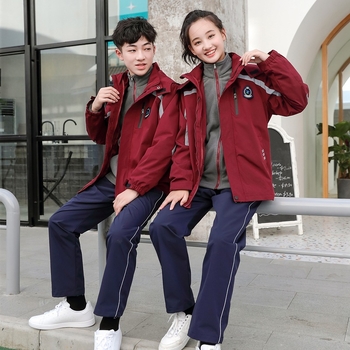 Qu Tiya iskolai sportruházat szett levehető dzsekivel, pamut anyag, 90–95% pamut tartalom, 2023 tavasz