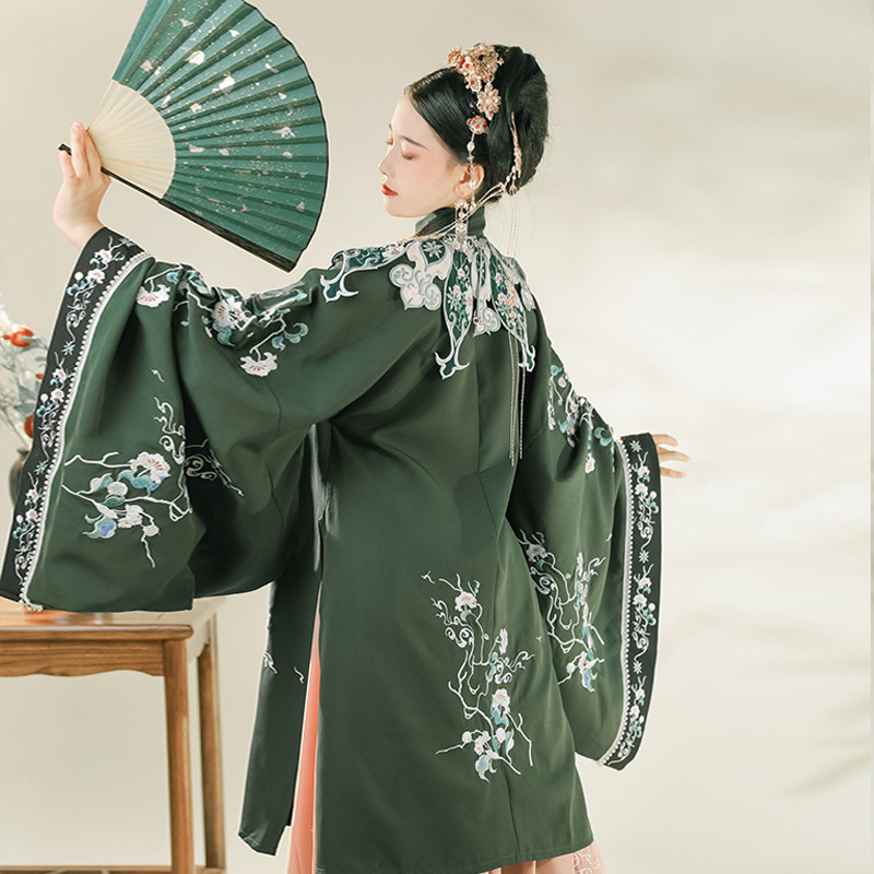 Hanfu ženski drevni kostim s visokim ovratnikom i preklopnim prednjim zatvaračem, rameni u oblaku, chenille tkanina s elastanom, proljetno izdanje 2023, udio glavne tkanine <30%