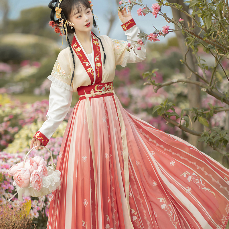 Tang stil Hanfu top do struka, proljeće-jesen dizajn, izlazi 2022. jeseni, 90–95% poliestera, sekundarni materijal do 30%