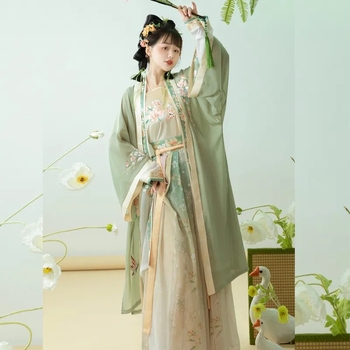 Hanfu női ruhaszett hímzéssel, poliészter anyag, 70–80% poliészter, 2023 tavasz