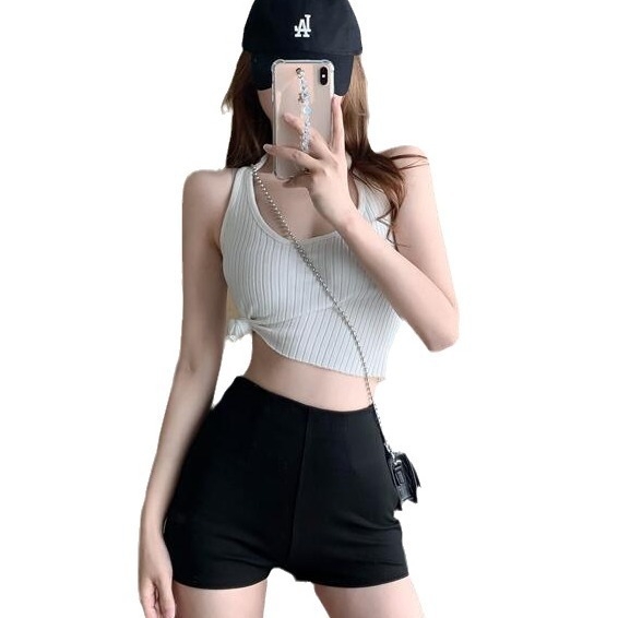 Magas derekú szabott rövidnadrág – poliészter, 90–95% poliészter-tartalom, egyenes szabás, friss és édes stílus, patchwork varrás