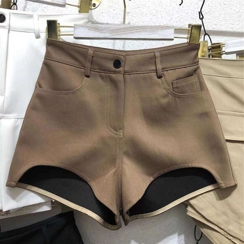 Női capri hosszúságú egyenes szabású rövidnadrág, poliészter, közepes vastagság, fő anyag tartalma 30% alatt