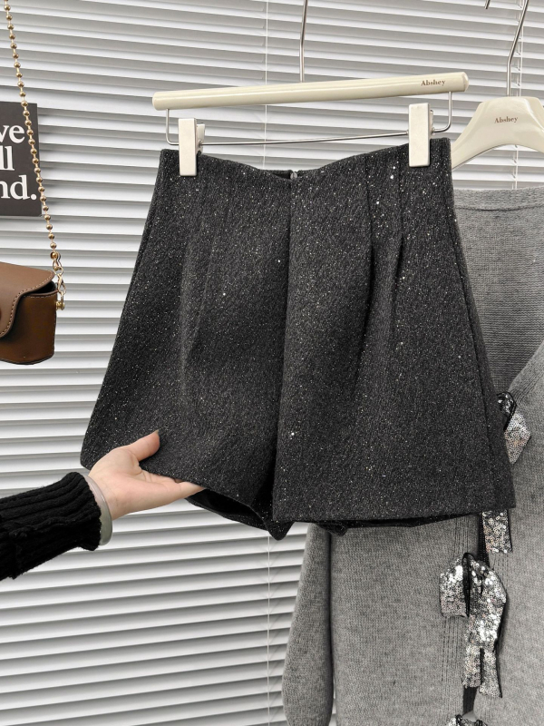 Női vastag műgyapjú anyagú széleslábú 3/4-es nadrág, magas derék, poliészter-keverék